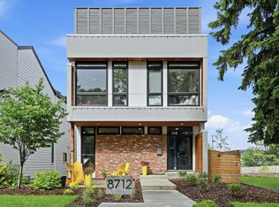 8712 120th St NW, Edmonton, AB T6G 1X3