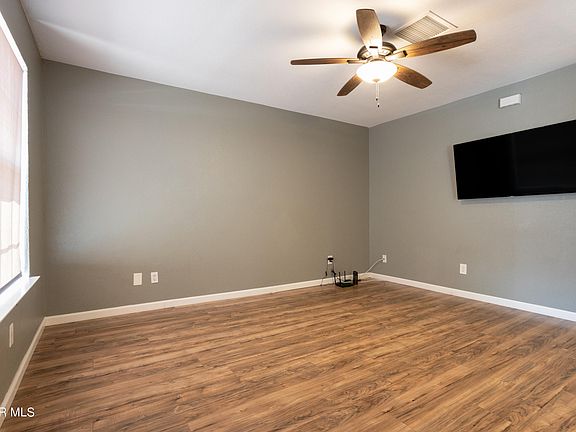 3rd image of 3517 Tierra Zafiro Dr