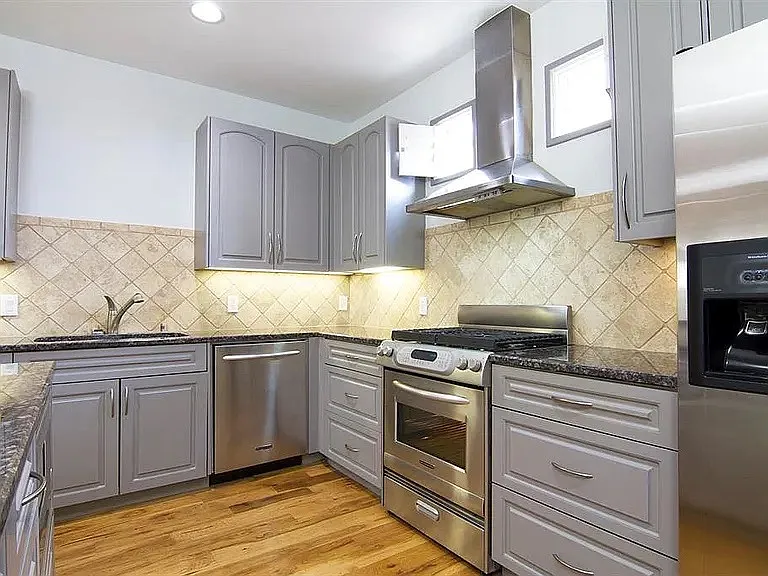 2606 Shelby Ave — Photo 26
