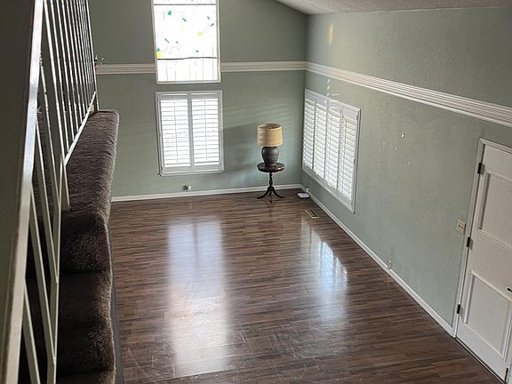 2nd image of 1218 Utopia Pl