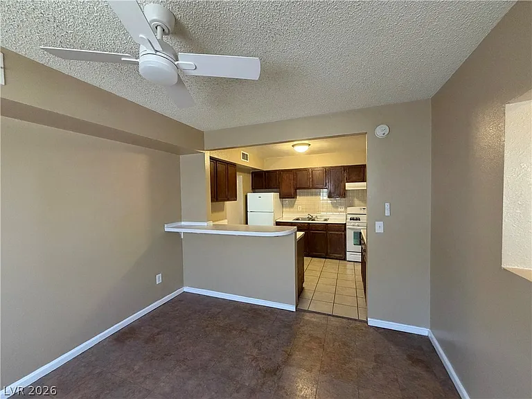 110 Silver St — Photo 22