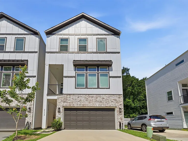 5305 Donovan Gardens Ln — Photo 1