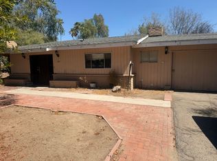 764 S University Dr, Riverside, CA 92507