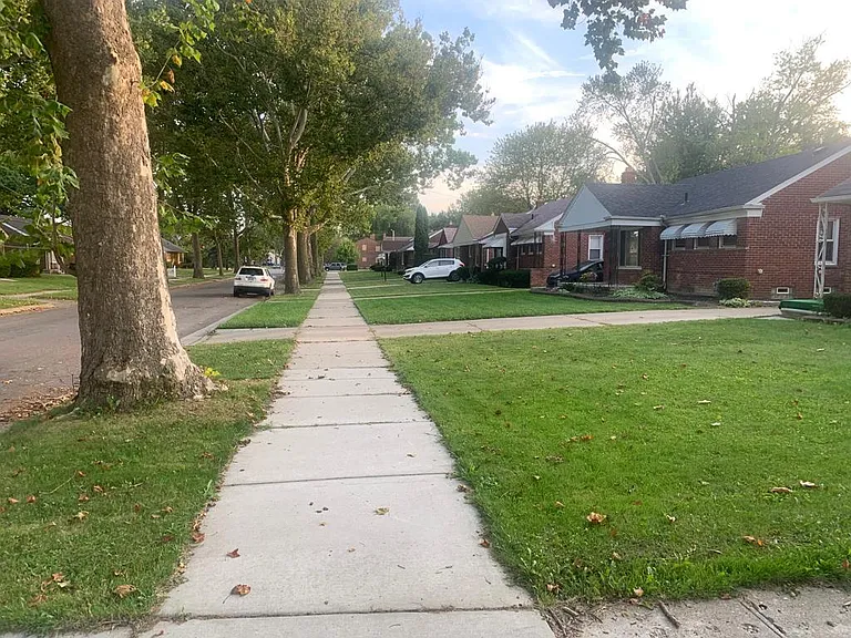 9581 Stout St — Photo 2