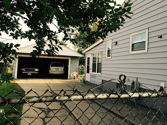 3rd image of 141 Clover Pl