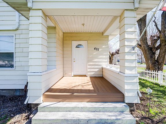 3rd image of 402 W Front St