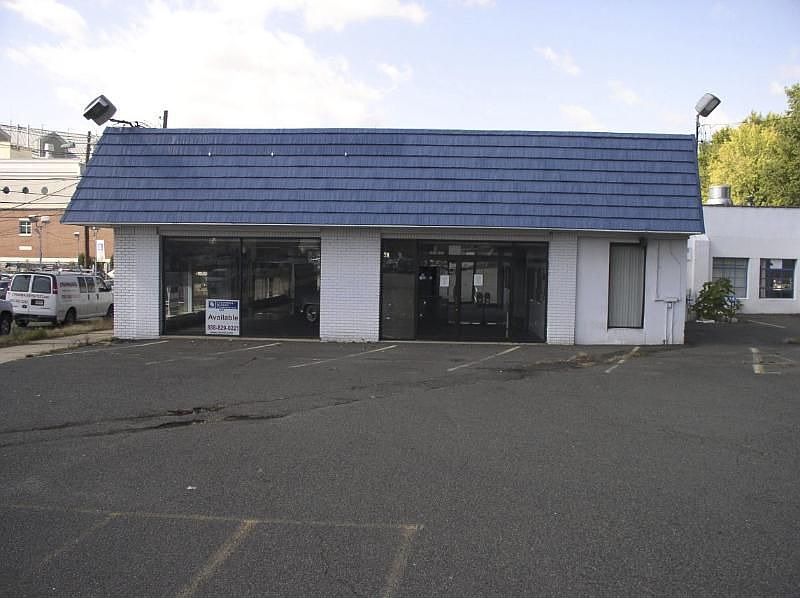 2nd image of 433 North Ave E
