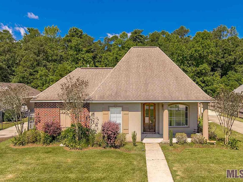 1st image of 32963 Briar Oak Dr