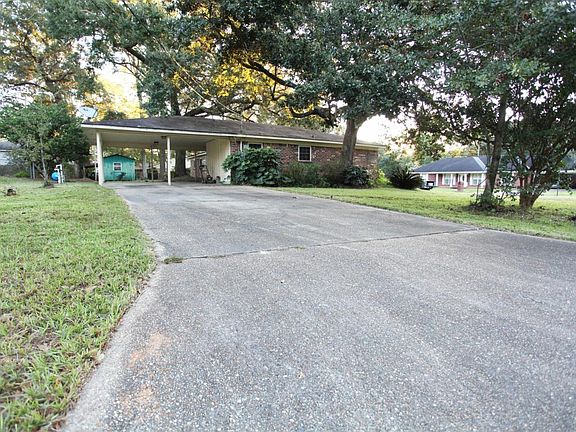 2nd image of 2230 Sandalwood Dr