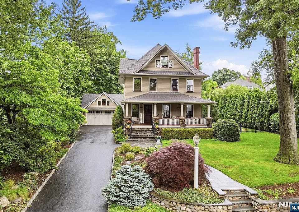 1st image of 283 Highwood Ave
