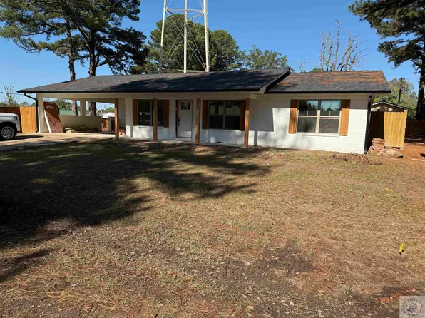 101 Pine St, Maud, TX 75567