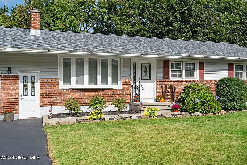 3rd image of 29 Kile Drive