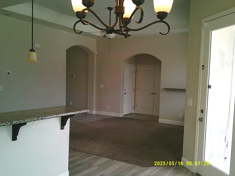924 S Michelle Ave — Photo 7