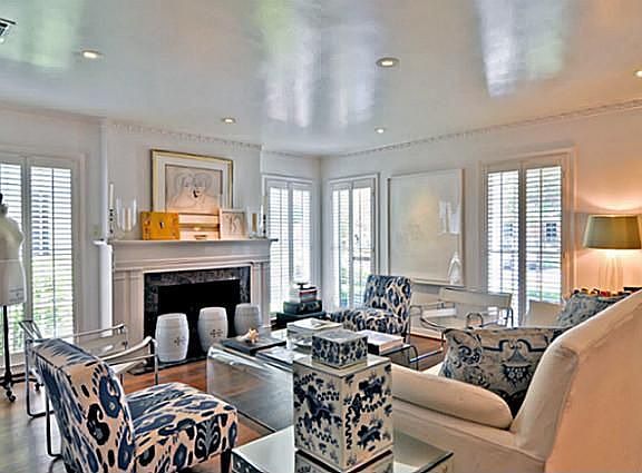 2nd image of 4683 S Versailles Ave