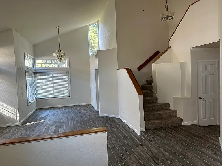 8179 Rimridge Ln — Photo 2