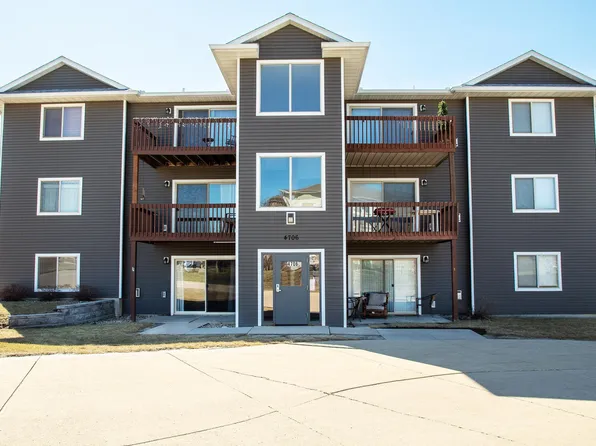 4706 Chadwick Rd Unit 4, Cedar Falls, IA 50613