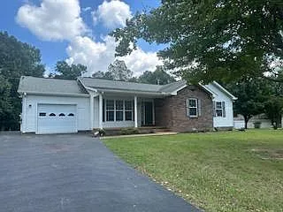 103 W Dell Rd
