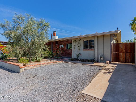 3rd image of 1652 N Palo Verde Blvd