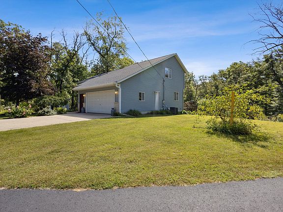 3rd image of 2630 E Croton Dr