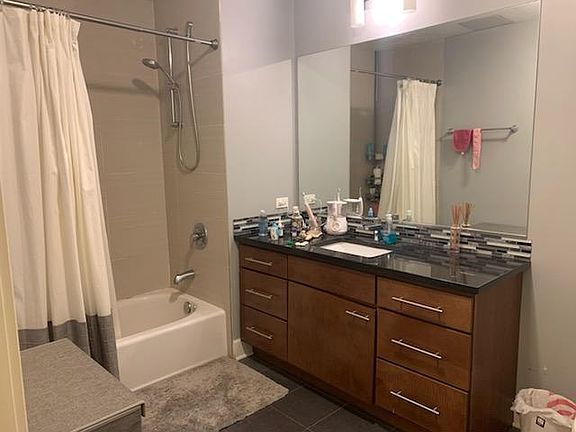 5th image of 2778 N Milwaukee Ave APT 204
