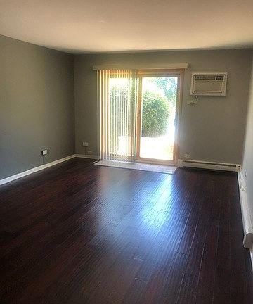 2nd image of 2343 Ogden Ave APT 5
