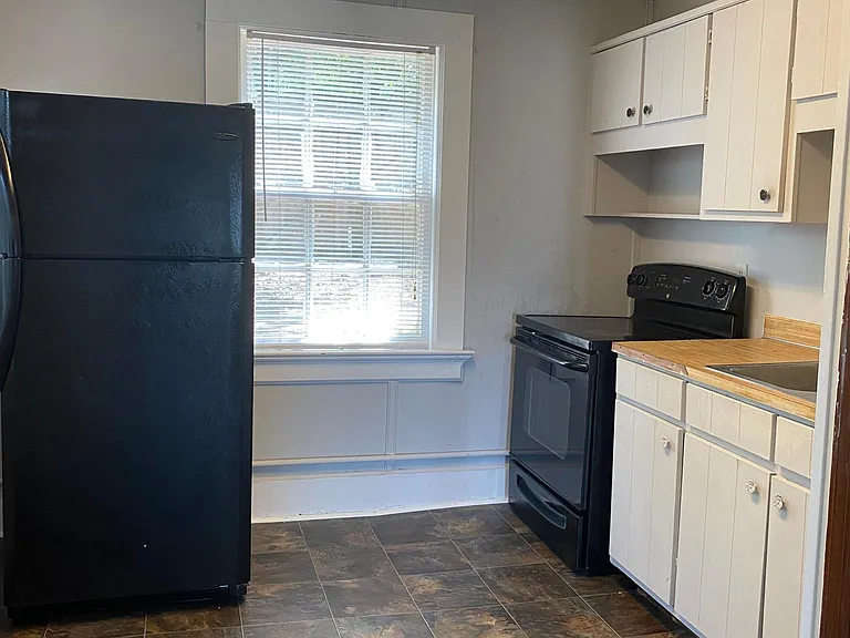 1710 Forest Ave #1 — Photo 6