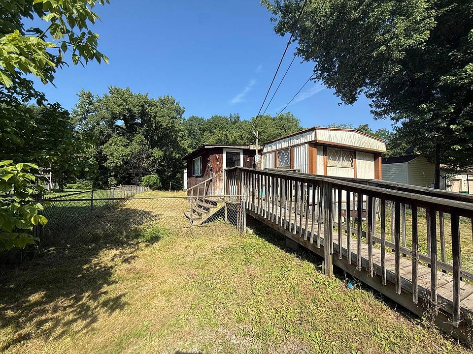 1st image of 33 Colington Dr
