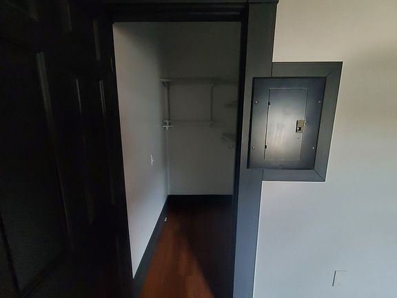 4th image of 1323 Main St APT 2