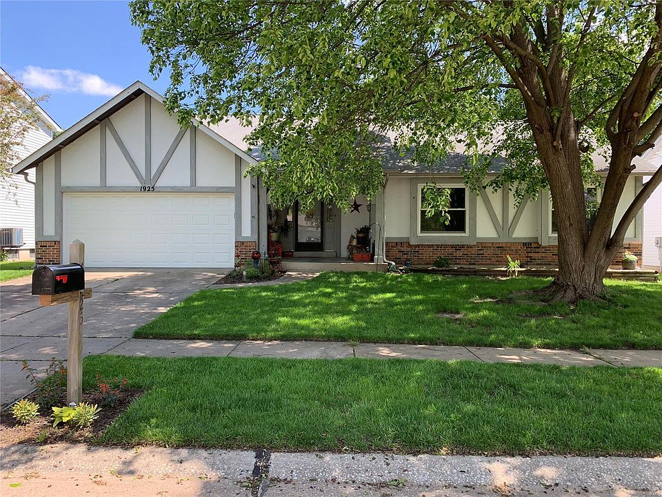1st image of 1925 Acorn Trail Dr