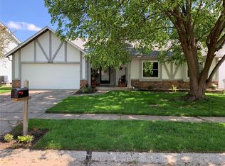 1925 Acorn Trail Dr, Florissant, MO 63031