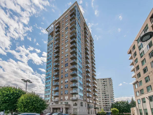 70 Landry St #802, Ottawa, ON K1L 0A8
