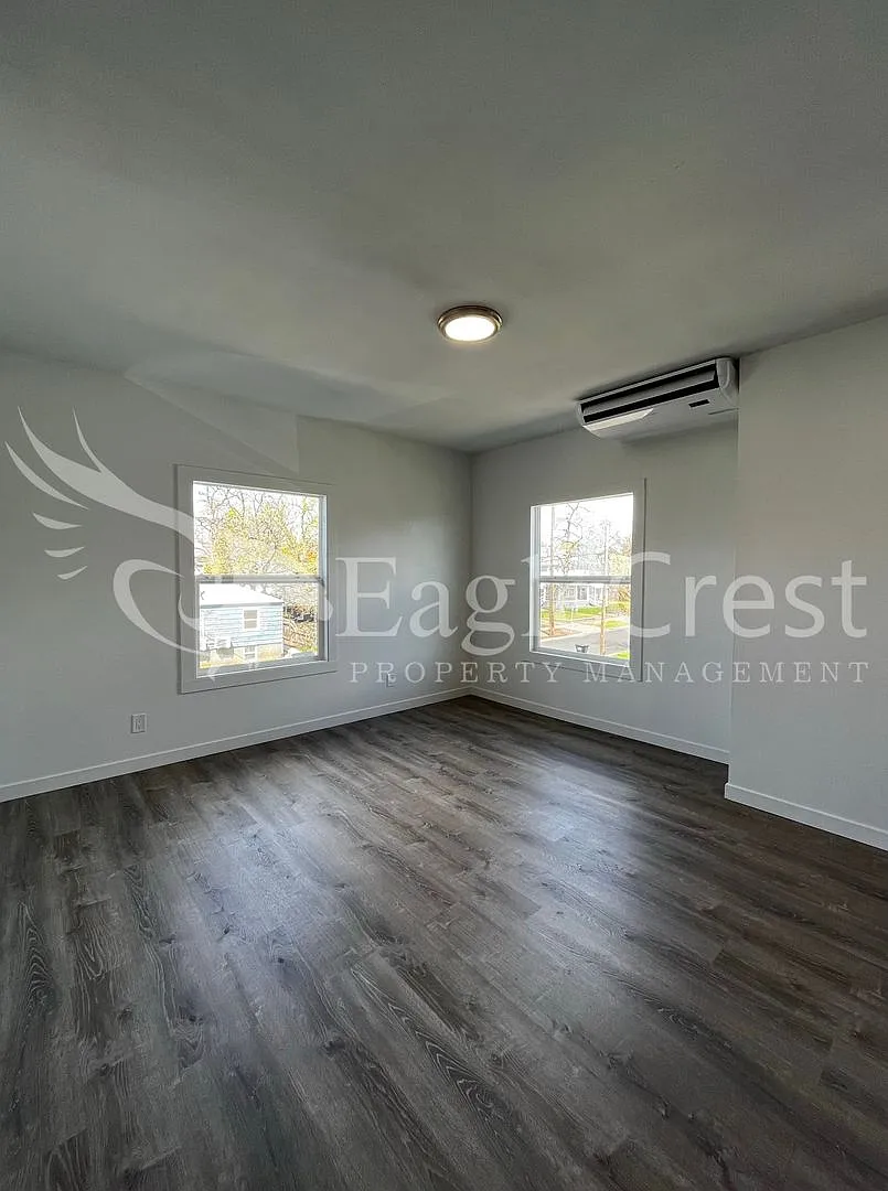 249EAGAN — Photo 4