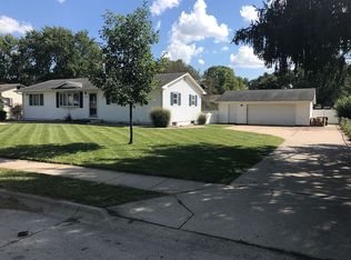 11029 Harney St, Omaha, NE 68154