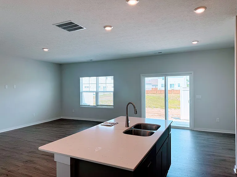 6304 Marinelli Dr N — Photo 10