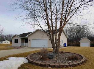 301 Park Ave, Charles City, IA 50616
