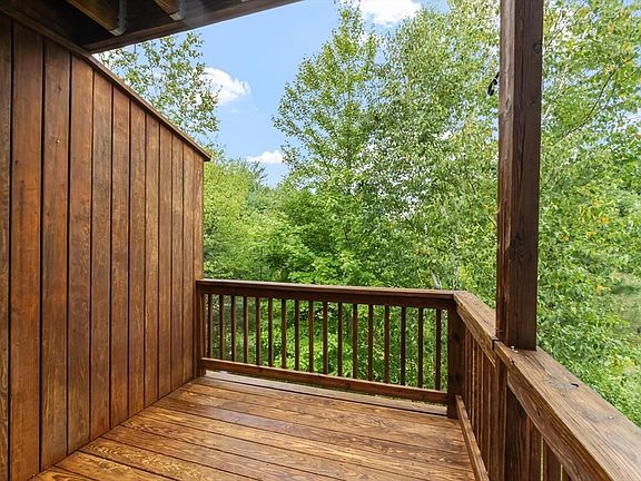 2nd image of 9 Green Briar Rd #9