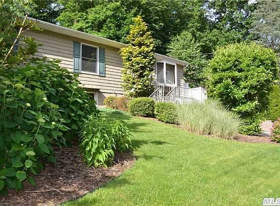 2nd image of 1 Meadowfield Ln