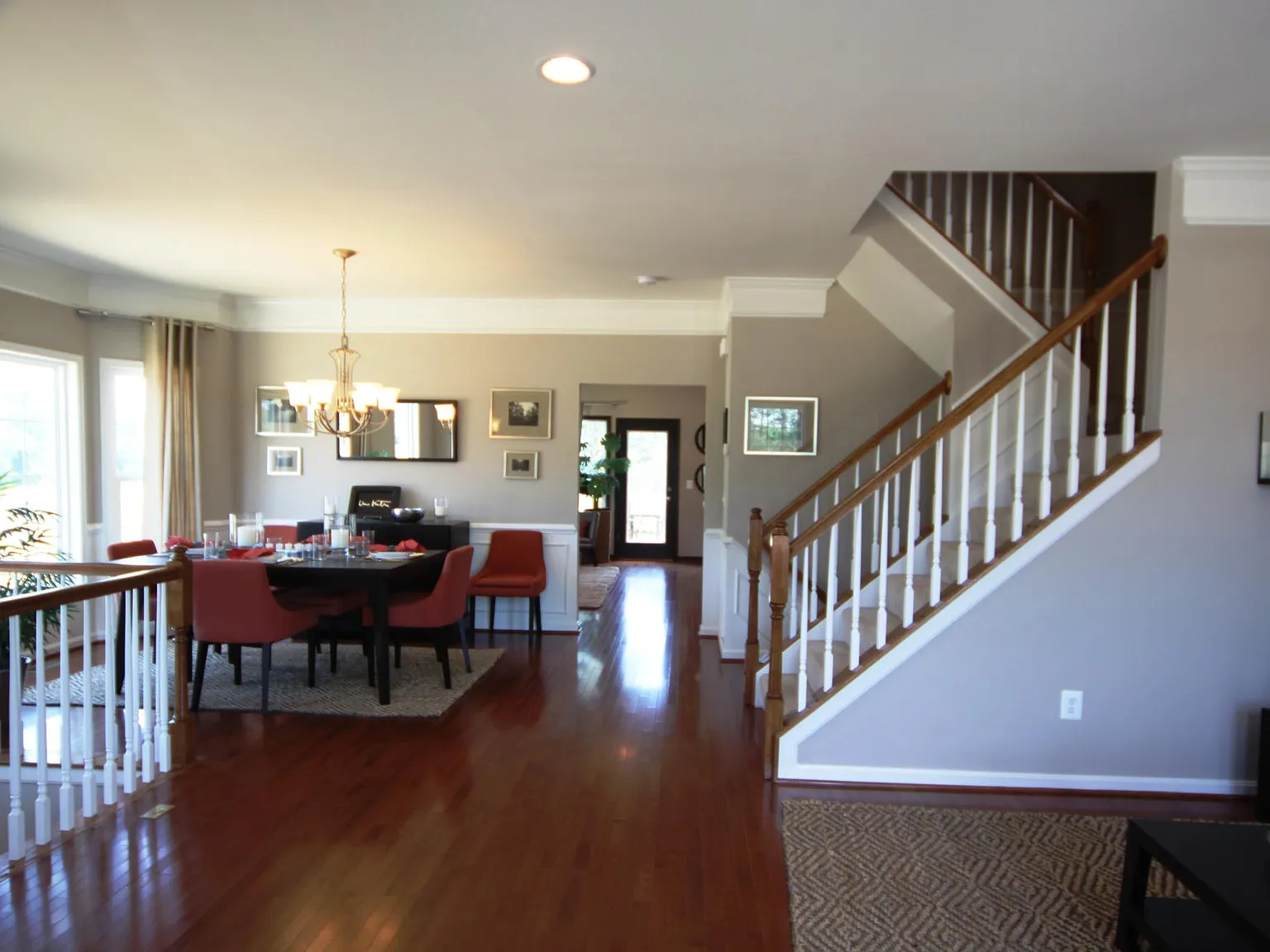 3 bed, 3.5 bath, 2722 sqft, $3,295 — Photo 3