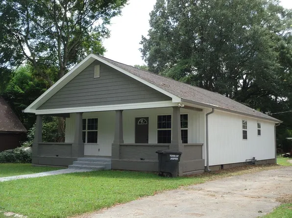 27 W 7th St, Jasper, TN 37347