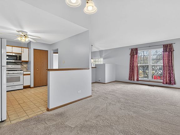 2nd image of 2750 Shelly Ln