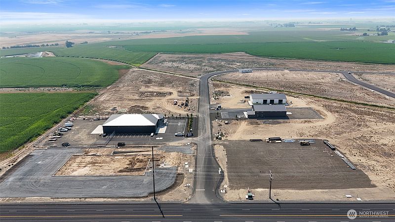 4th image of 205 Legacy Lane