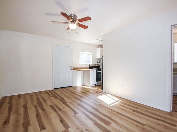 4th image of 860 Gail Gardner Way APT B