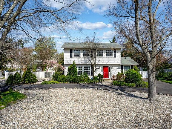 4th image of 1084 Cavan Drive