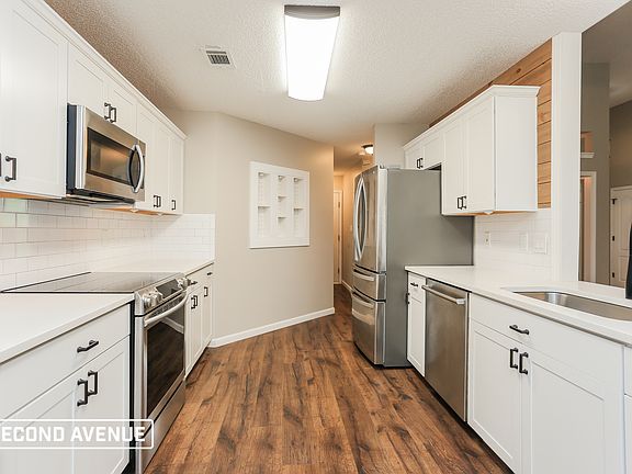 2nd image of 281 Whitney Ln