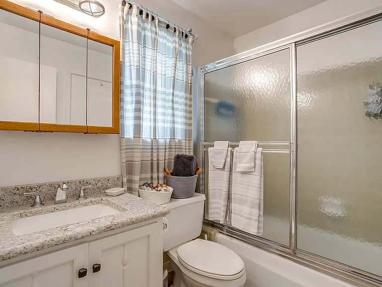 4761 Fieldcrest Dr — Photo 12