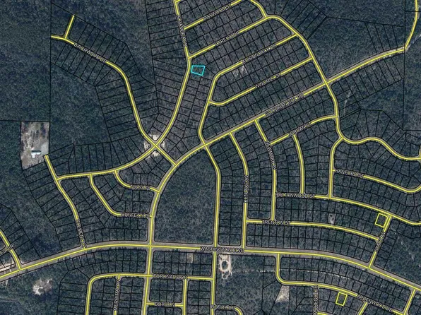 12 Alhambra Dr, Chipley, FL 32428