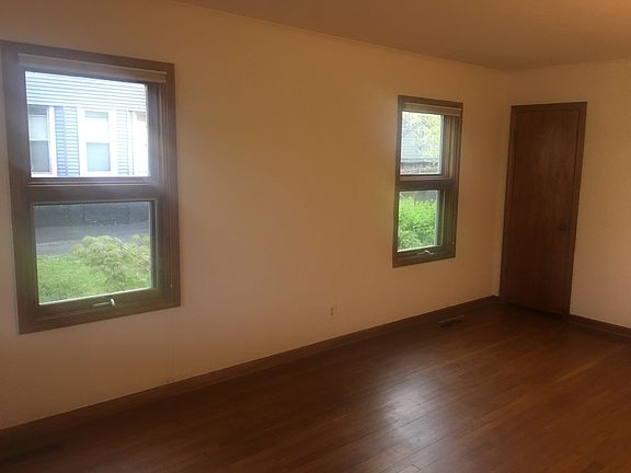 4th image of 1823 Glenn Dr