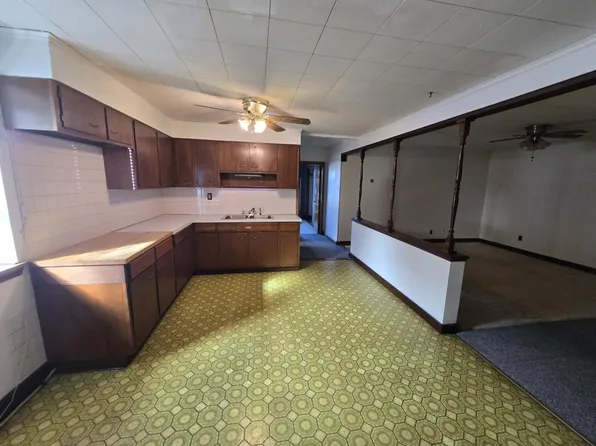 825 Oliver St, North Tonawanda, NY 14120