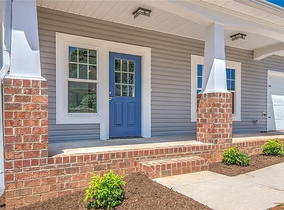 5th image of 227 Brentwood Dr