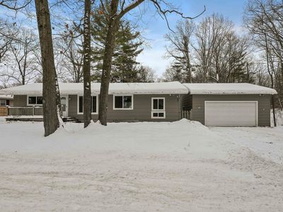 54 Rasho Rd, Traverse City, MI, 49696